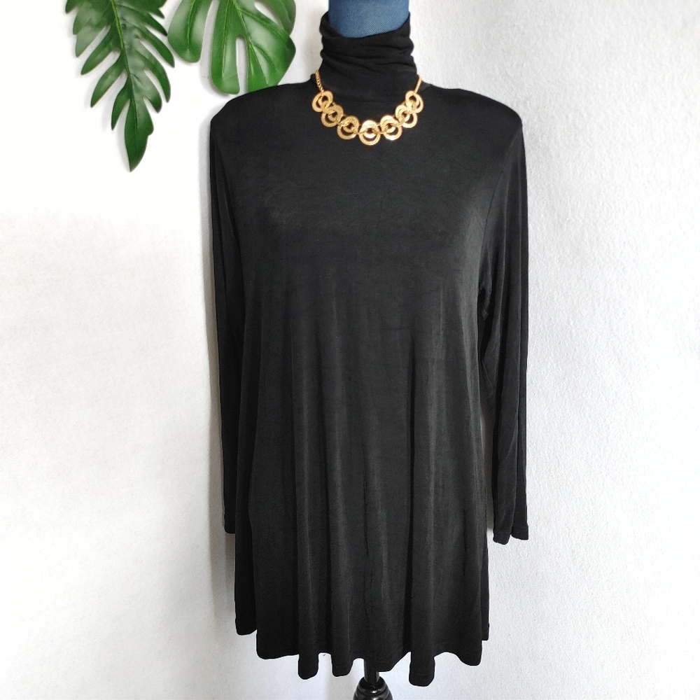 🎉HP🎉Full Moon Maternity Turtleneck Tunic Top